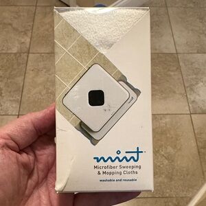 Mint Microfiber Cleaning Cloths - White